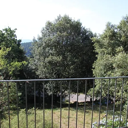 Hébergement de vacances Ribes, Maison Familiale Au Calme