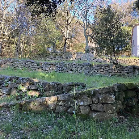 Hébergement de vacances Ribes, Maison Familiale Au Calme